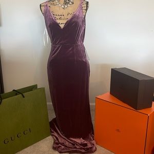Lulus
Maliya Velvet Gown